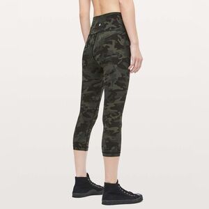 Lululemon Wunder Under Crop (High-Rise) *Full-On Luxtreme 21"